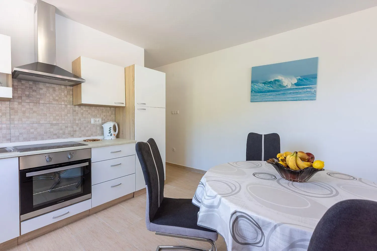 Schoene Ferienwohnung Mit Pool Und Spielplatz Fuer Kinder 布里比尔 克罗地亚