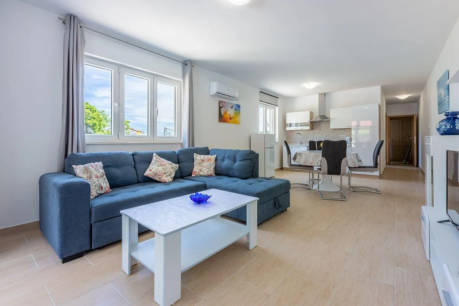 公寓 Schoene Ferienwohnung Mit Pool Und Spielplatz Fuer Kinder 布里比尔