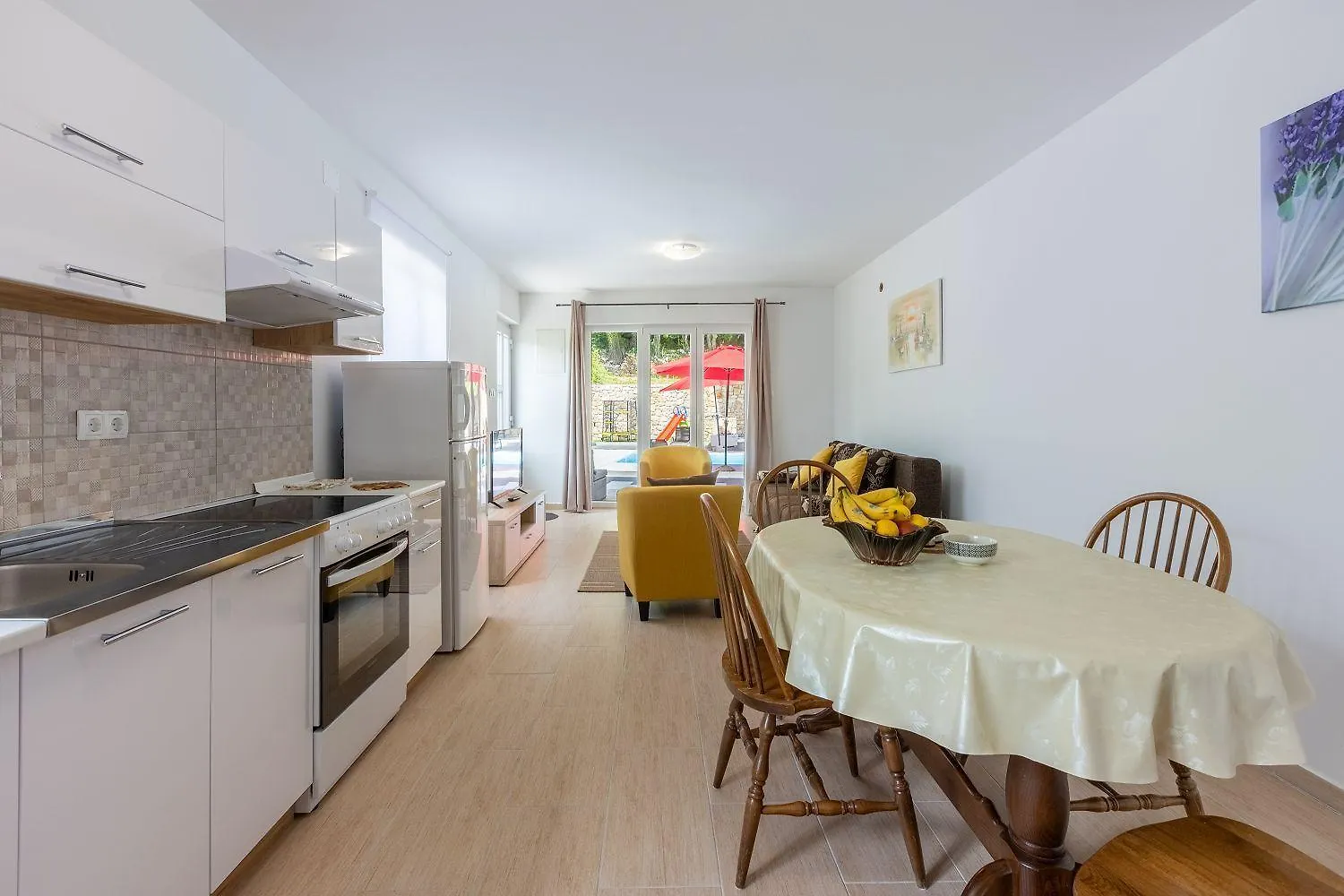 Schoene Ferienwohnung Mit Pool Und Spielplatz Fuer Kinder Bribir  Croácia