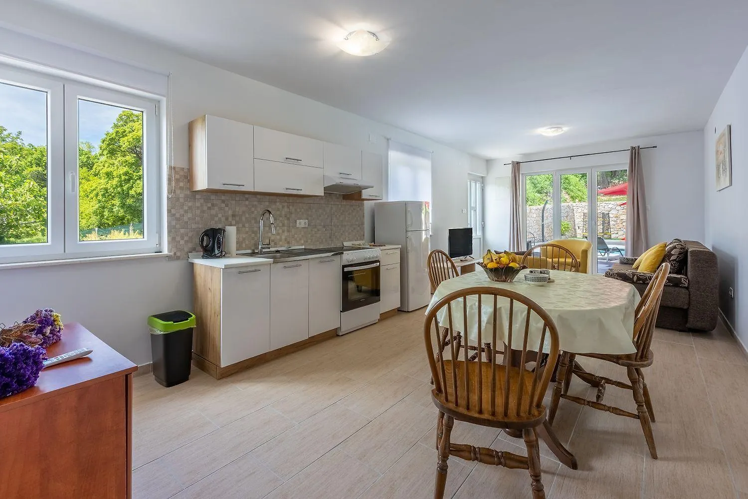 公寓 Schoene Ferienwohnung Mit Pool Und Spielplatz Fuer Kinder 布里比尔 克罗地亚