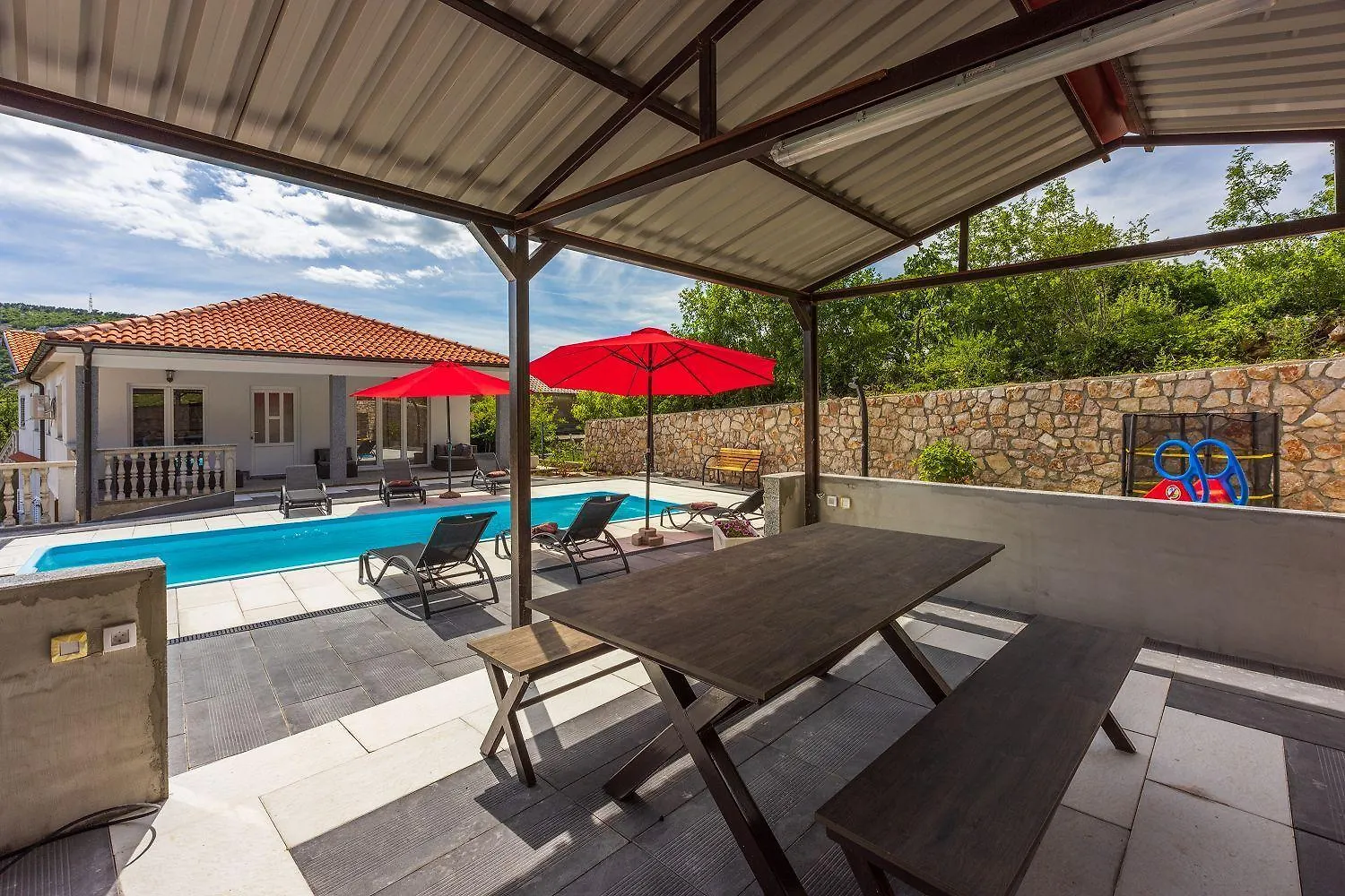 Schoene Ferienwohnung Mit Pool Und Spielplatz Fuer Kinder Bribir  Bribir (Primorje-Gorski Kotar)